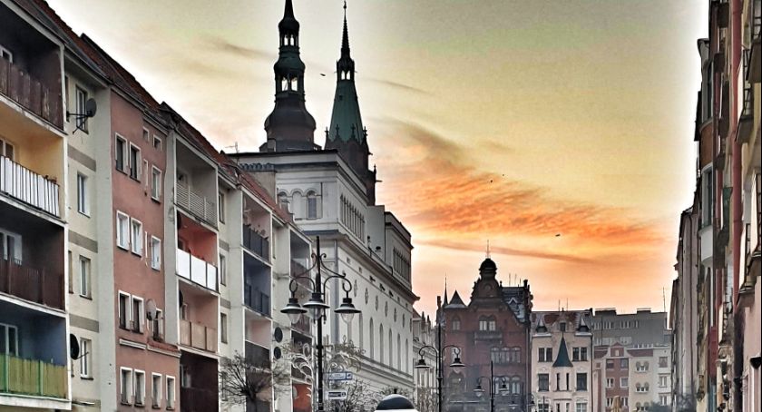 Centrum Zarządzania Kryzysowego alarmuje o smogu. Sprawdź, jak się zabezpieczyć! 