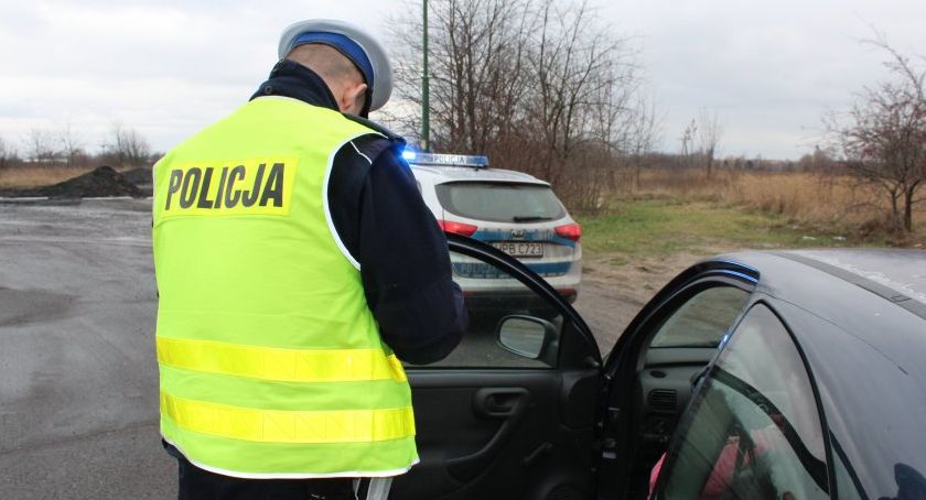 Policja zatrzymała do kontroli 29-letnią kobietę. Prowadziła po narkotykach