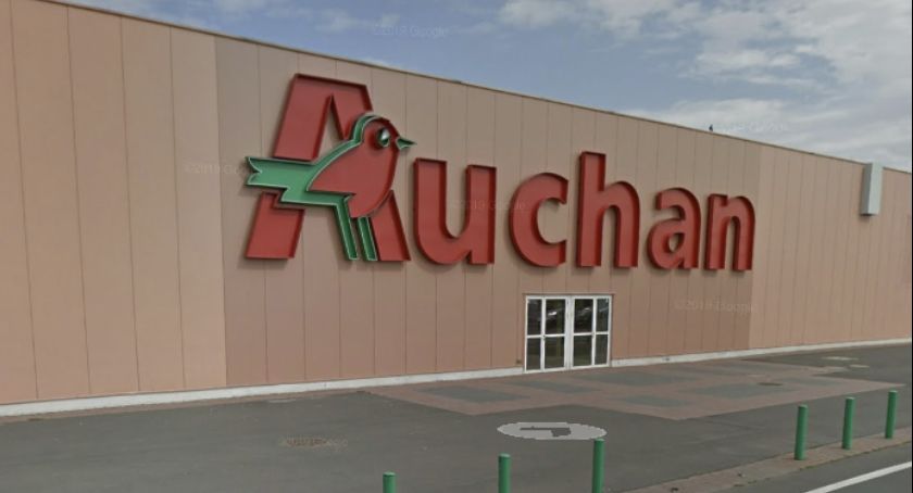 Alarm w hipermarkecie Auchan w Legnicy. Klienci zostali ewakuowani  