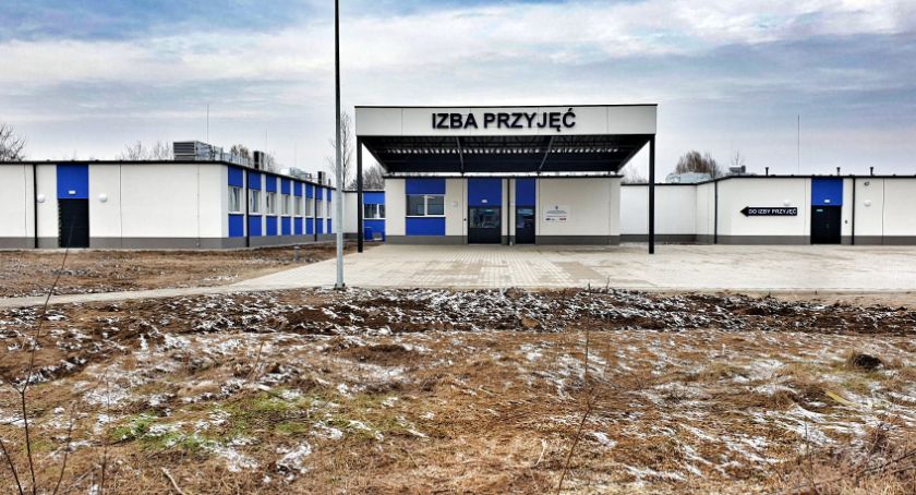 Zakończono budowę szpitala modułowego w Legnicy. Niebawem trafią tam pacjenci z Covid-19