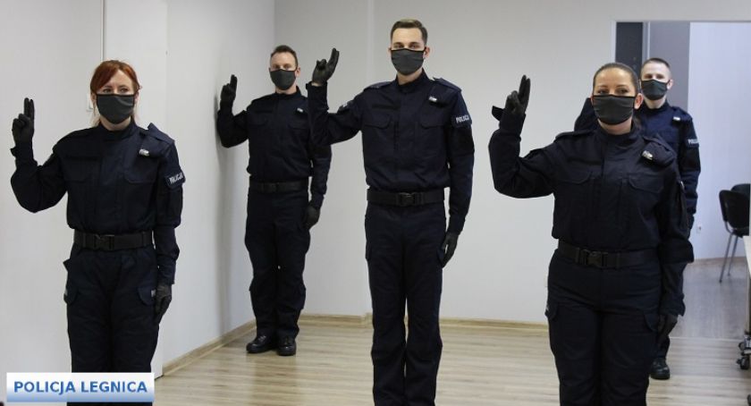 Legnicka policja ma pięciu nowych funkcjonariuszy. Potrzebni są kolejni