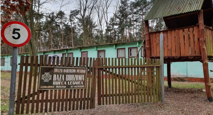 Kłótnia w ZHP. Legnicki hufiec stracił sprzęt i bazę w Zaborówcu  