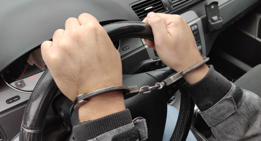 Etatowy złodziej paliwa zatrzymany przez policję. To 23-letni recydywista