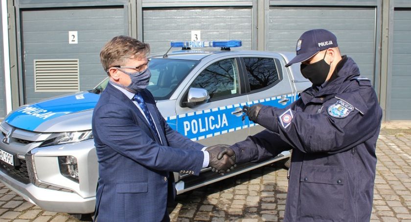 Legnicka policja ma nowy radiowóz. Kosztował 172 tys. złotych