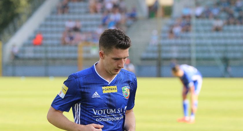 Jakub Łukowski odszedł z Miedzi. Pomocnik będzie grał w Koronie Kielce