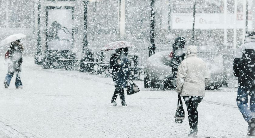 Legnica zasypana śniegiem. Zobaczcie jak prezentuje się pogoda na najbliższe dni [FOTO]