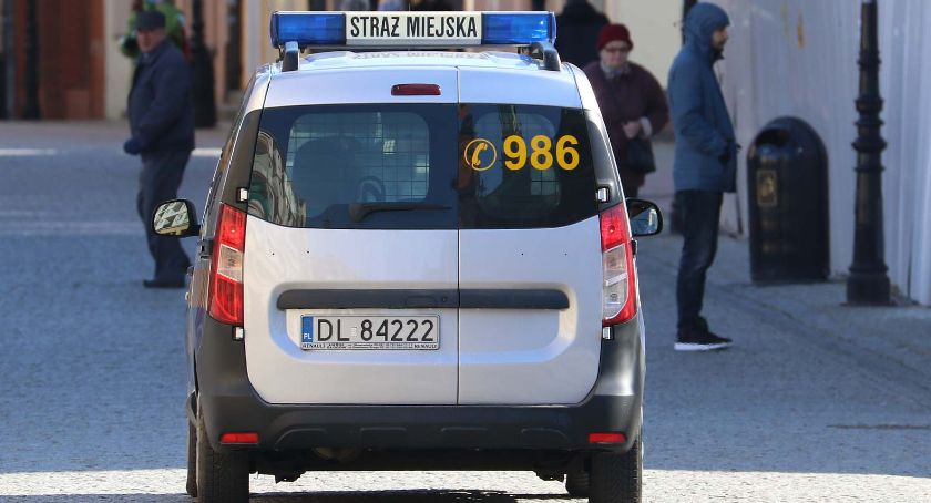 Czym zajmowała się straż miejska w 2020 roku. Funkcjonariuszy jest za mało?