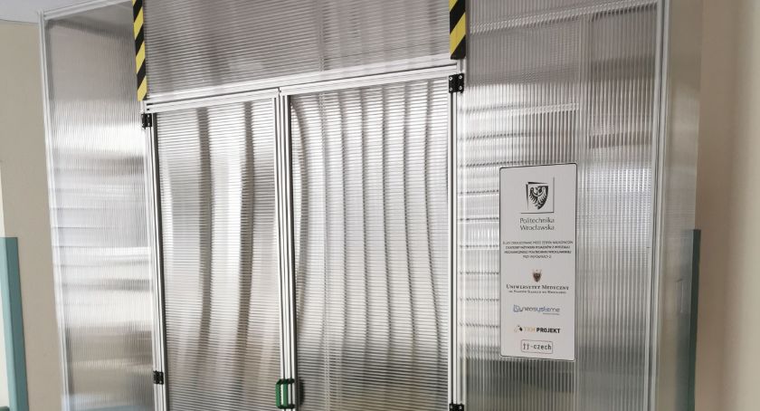 Naukowcy z Politechniki Wrocławskiej skonstruowali śluzę dla szpitala w Legnicy