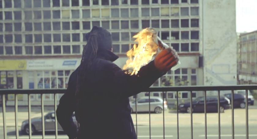 Legenda punkrocka z Legnicy w programie Dobre Łotry. Zobacz zwiastun filmu!