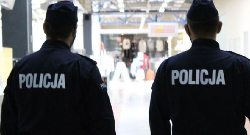 25-letni miłośnik alkoholu i papierosów w rękach policji. Usłyszał kilkanaście zarzutów