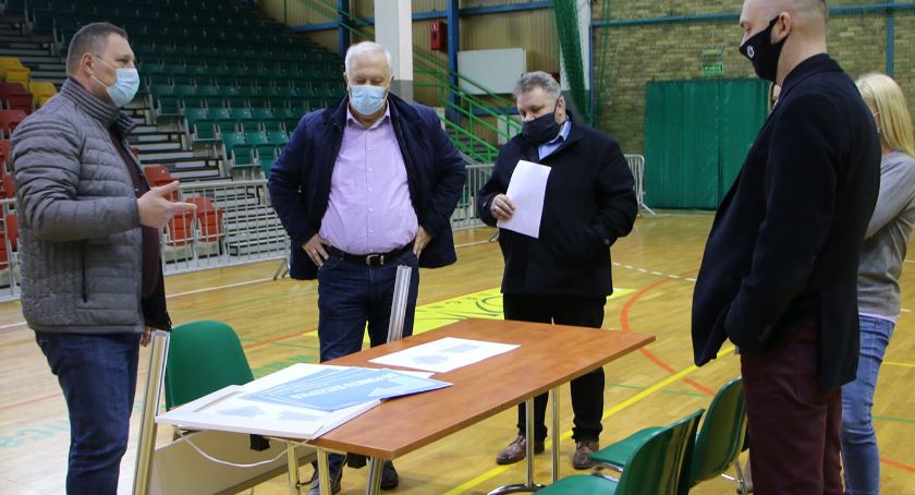 Punkt masowych szczepień w hali OSiR przy ul. Lotniczej ruszy 14 kwietnia