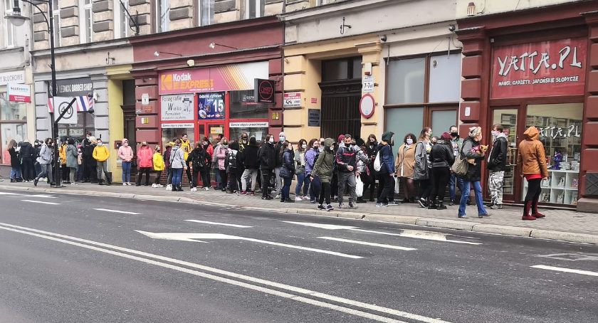 Nowy sklep z mangą i japońskimi słodyczami w Legnicy. W kolejce trzeba odstać kilka godzin [ZDJĘCIA]