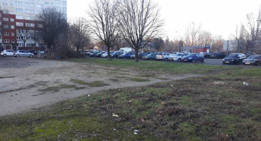 Nie będzie nowego parkingu na os. Kopernika. Zadecydowali prezydenccy radni