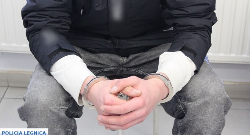 Dwóch nastolatków napadało w nocy i rabowało legniczan. Dorosłe życie mogą zacząć w więzieniu 