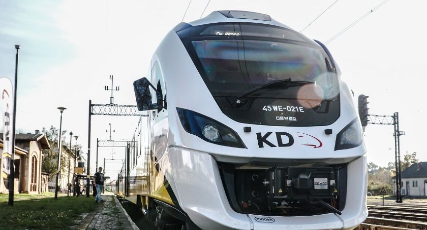 Awaria sieci trakcyjnej. Ruch pociągów zakłócony, jest komunikacja zastępcza