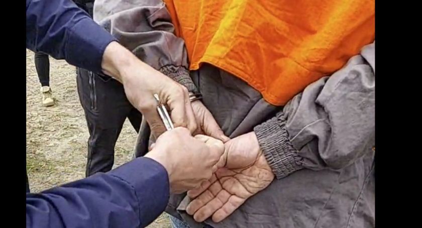 Pedofil umawiał się na seks z 12-letnią dziewczynką. Może pójść do więzienia na dwa lata