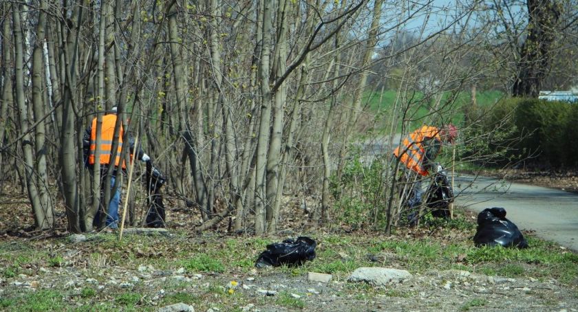 Legnica. Jest szansa, że w mieście będzie czyściej. Za sprzątanie wzięli się bezrobotni