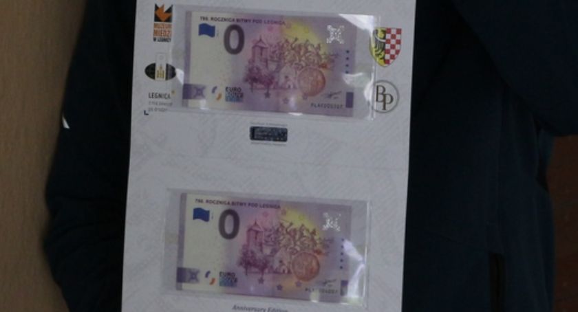 Nowy banknot Euro z legnickim motywem już w obiegu. Długa kolejka po kolekcjonerski pieniądz