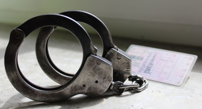 Ukrainiec na podwójnym gazie zatrzymany przez drogówkę. 41-latek wylądował w areszcie