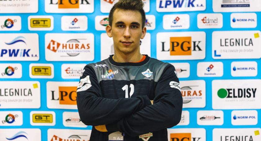Dawid Dekarz zmienia klub. Bramkarz Siódemki Miedź Legnica przechodzi do Stali Mielec