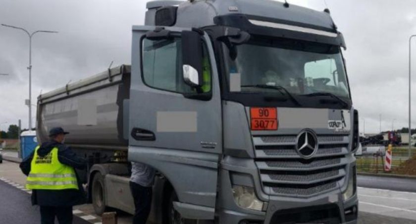 Niebezpieczny transport na łysych oponach pędził podlegnickim odcinkiem S3