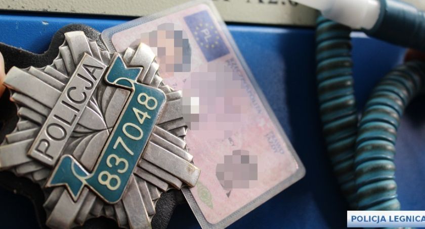 Legnicka drogówka zatrzymała dwóch kierowców. Rzecznik policji: To byli potencjalni zabójcy  
