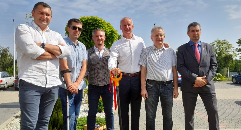 Nowa Wieś Legnicka. Pierwsza łopata wbita – firma Huras rusza z kolejną dużą inwestycją
