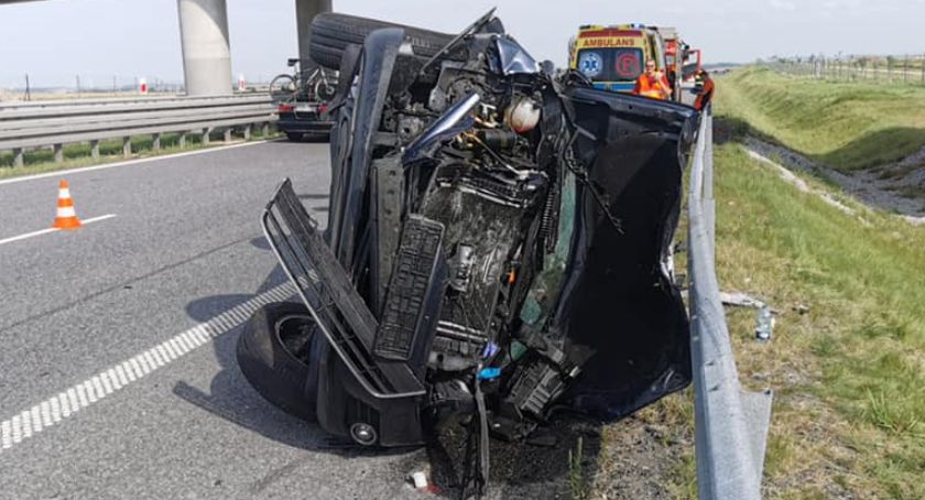 Niedzielne wypadki na A4 i S3. Pięć osób trafiło do szpitala [ZDJĘCIA]