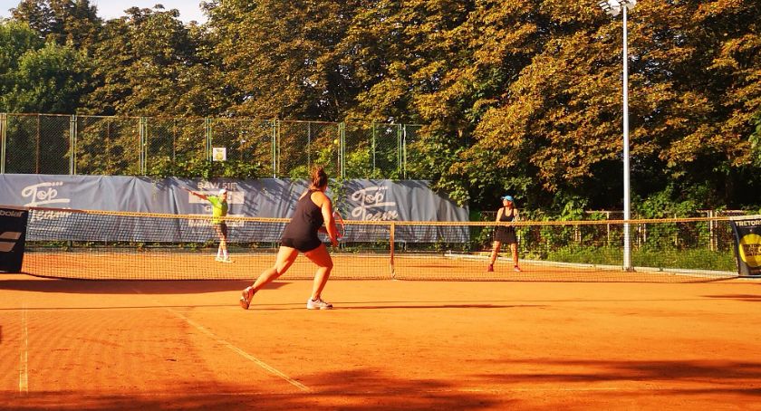 Legnicki Park Tenisowy zaprasza do gry na korcie i relaksu w Cafe Ogrodowa. W sobotę turniej miksta