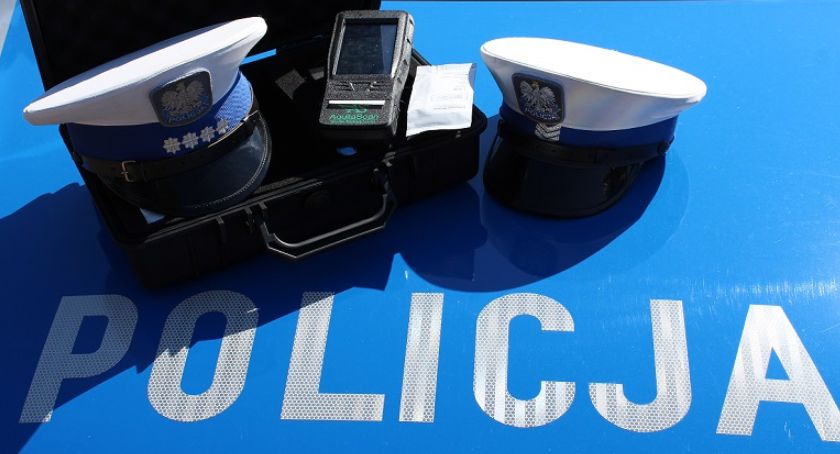 Policyjna ofensywa na legnickich ulicach. Od rana trwa akcja „Alkohol - Narkotyki”
