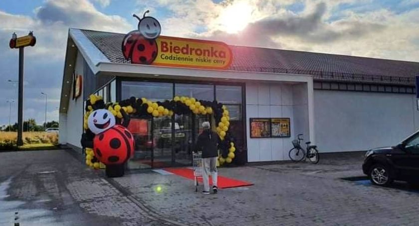 Biedronka na os. Sienkiewicza otwarta. Zobaczcie, jak wygląda po remoncie [ZDJĘCIA]