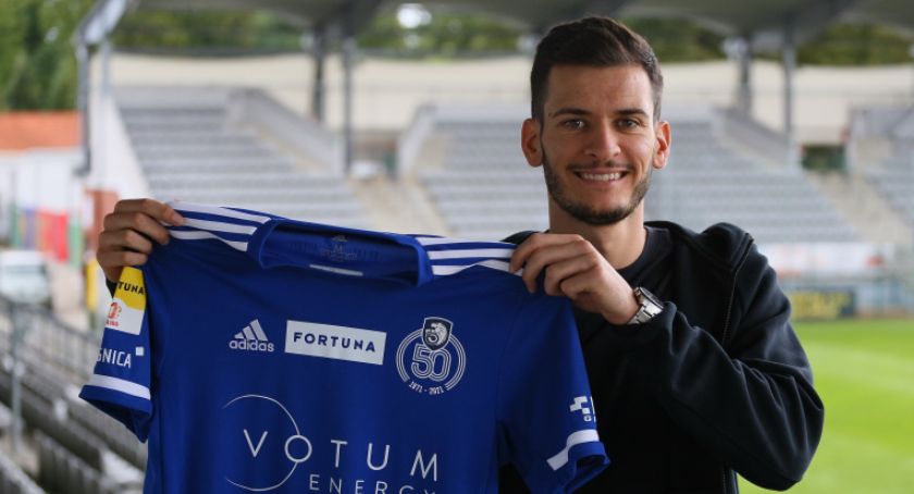 OFICJALNIE! Victor Moya Martinez „Chuca” nowym piłkarzem Miedzi Legnica