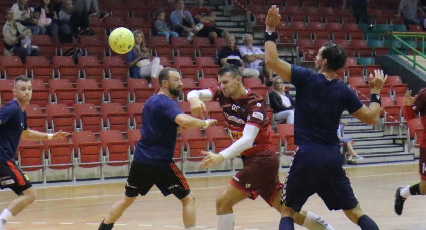 Siódemka Miedź Huras zagra z Dziewiątką - przedsezonowy sparing legnickich drużyn