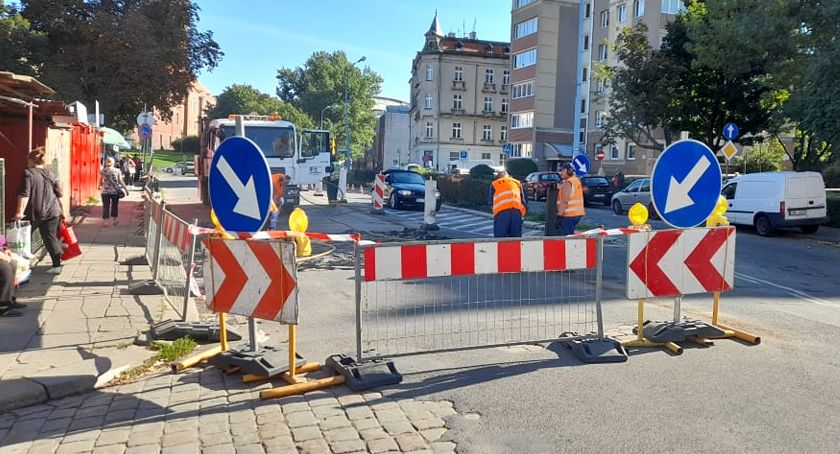 Rozpoczął się remont ulicy Partyzantów. Uwaga, jest zmiana organizacji ruchu [ZDJĘCIA]
