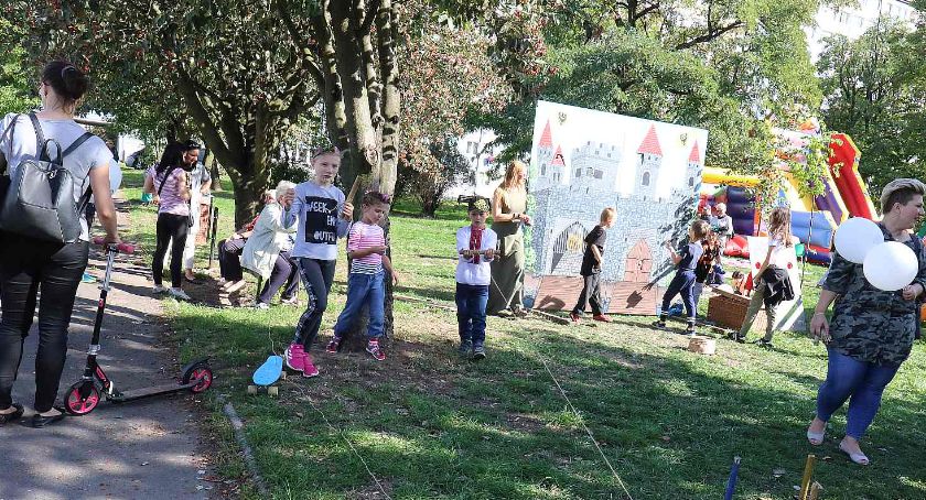 Legnica. Rodzinne festyny sposobem na walkę z alkoholizmem – sprawdź program imprez 