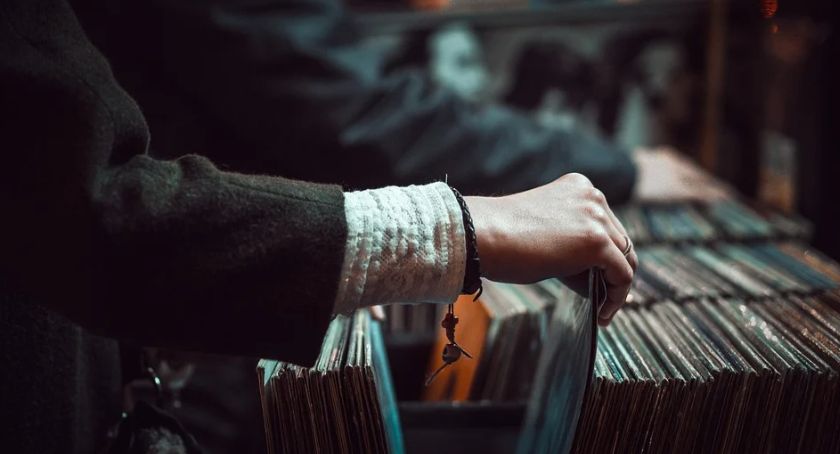 Weekendowy kiermasz płyt winylowych i krążków CD w Galerii Ferio w Legnicy