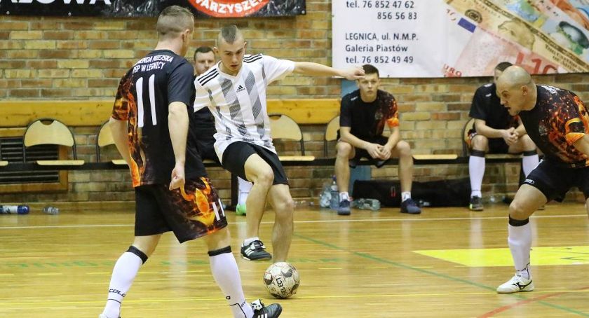Po rocznej przerwie wraca Legnicka Liga Halowa. Ruszyły zapisy do rozgrywek