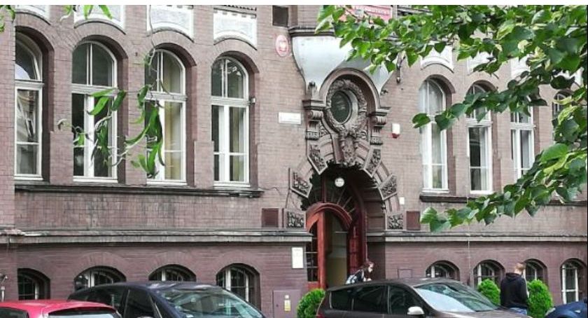 Uczniowie trzech legnickich szkół na kwarantannie. Zdalne lekcje wracają na dobre?