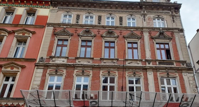 Miasto sprzedaje atrakcyjny lokal. Znajduje się on w samym centrum Legnicy