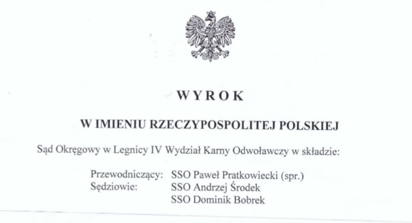 Awanturniczy emeryt wezwał bez powodu służby ratunkowe, a później zwyzywał policjantów