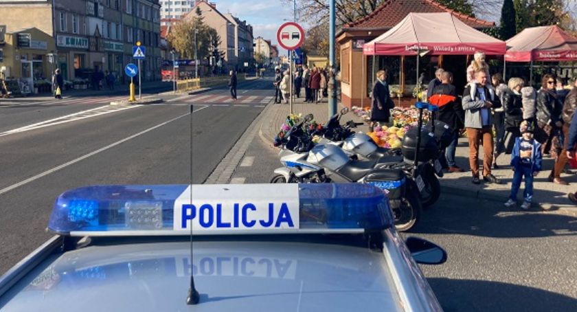 Legnicka policja podsumowała akcję Znicz. Ile było wypadków i zdarzeń kryminalnych? 