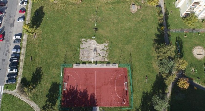 LBO 2021. Kto wybuduje boisko na Piekarach? Urząd miasta szuka wykonawcy