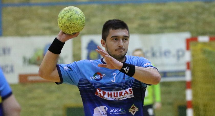 Piłkarze ręczni Siódemki Miedź Huras Legnica zagrają w niedzielę z MKS-em Wieluń