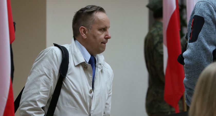 „Ja tam panu do łóżka nie zaglądam” – jak radni podwyższyli sobie diety