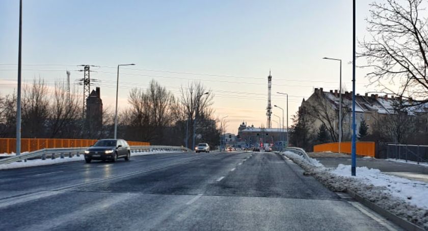Uwaga kierowcy! Zakończył się remont mostu nad Czarną Wodą – ulica Leszczyńskiej już otwarta 