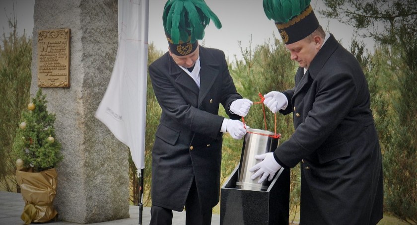 Kapsuła czasu – wyjątkowe pamiątki na zakończenie jubileuszu KGHM Polska Miedź