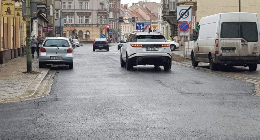 Wigilijny cud? Nie! Kawałek remontowanej ul. Chojnowskiej jest przejezdny