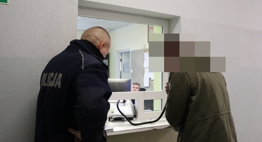 Gościnne występy mieszkańca powiatu legnickiego w Lubinie. Pijany spowodował wypadek i uciekł