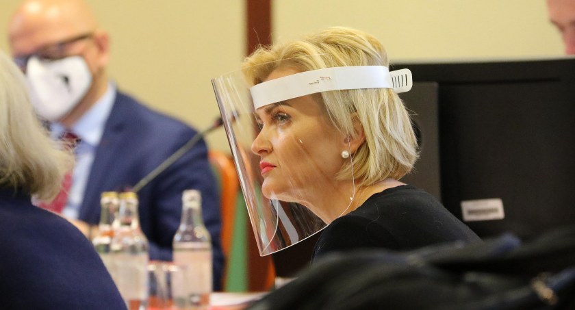 Radni prezydenta Tadeusza Krzakowskiego razem z PiS przeciwko Unii Europejskiej