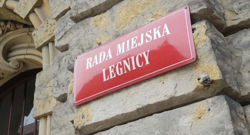 Rada miejska uchwaliła budżet Legnicy na 2022 rok. Podwyżek (na razie) nie będzie